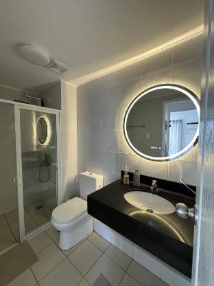 Modern minimalist luxe retreat  Apartment in Paranaque
