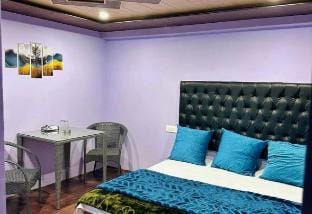 The Safal Stays-Dorms, Rooms and Cafe Vacation rental in Manali