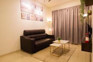 KL Cozy 9Pax 10Mins to Sentul LRT, Batu Caves, MCD Apartment in Federal Territory of Kuala Lumpur