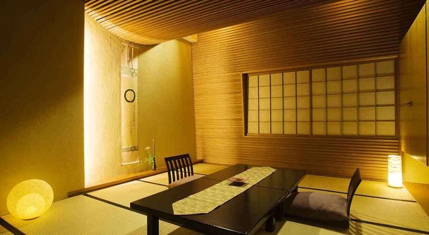 KANAZAWAYUWAKUONSEN NIHONRYORISAKAEYA Hotel in Kanazawa