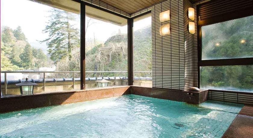 KANAZAWAYUWAKUONSEN NIHONRYORISAKAEYA Hotel in Kanazawa