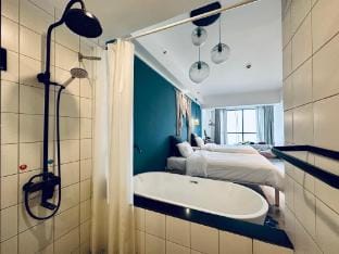 解放碑 洪崖洞 网红楼 江景房  近地铁 Apartment in China