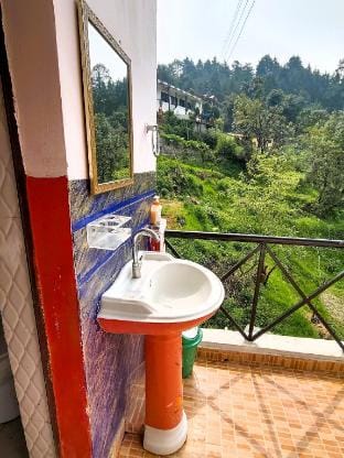 Amayra Hill's view Home Stay Apartment in Uttarakhand