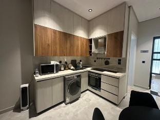 2 Bedroom Suite and Lounge Apartment in Al Khobar