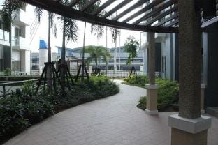 One Palmtree Villa studio rm Vacation rental in Pasay