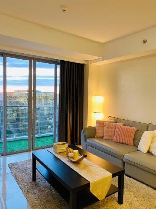 East Glory PentHouse Luxury 1818 Vacation rental in Pasay