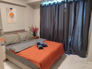Free pool access w/ balcony along MOA BS651 Apartment in Pasay