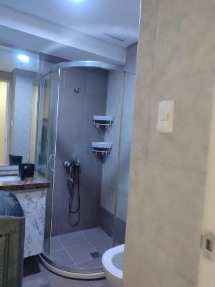 Free Pool Access around Mall Of Asia (BP952) Apartment in Pasay