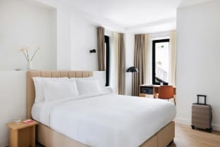 Yvette Hotel Porte de Versailles Apartment in Vanves