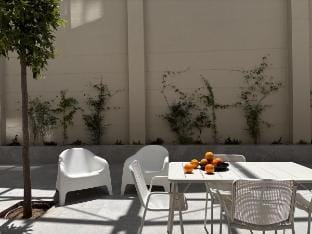 Gran Turia: Premium Apartment with Private Terrace Vacation rental in Valencia