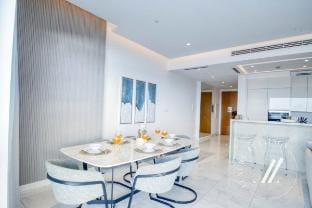Spacious 3BR Apartment with Sea Views Vacation rental in Dubai