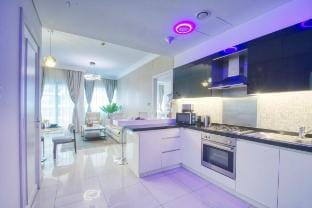 Stylish 1BDR in Damac Maison mall street Vacation rental in Dubai