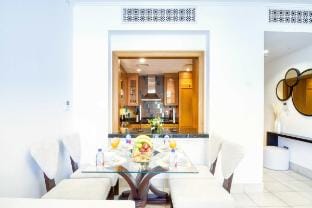 Charming 2BDR with Burj Khalifa View Vacation rental in Dubai