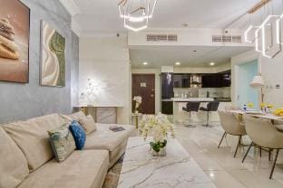 Luxurious 2BDR in Downtown-2mins from Dubai Mall Vacation rental in Dubai