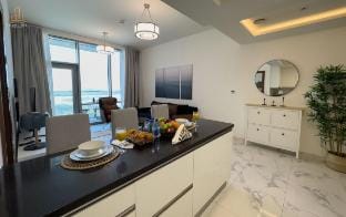 Stylish Canal Views Al Habtoor City Vacation rental in Dubai