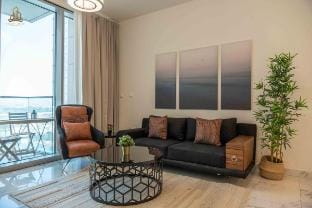 Fabulous Canal Views Al Habtoor City Vacation rental in Dubai