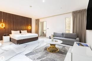 Luxurious Studio with balcony in JBR Apartment in Dubai
