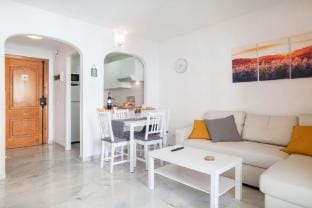 Happy Nest Apartment in Benalmadena