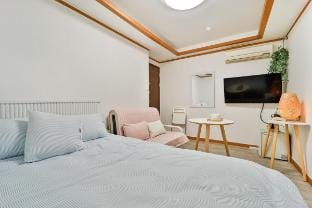  Hongdae  Myeongdong, Gangnam/Breakfast provide Vacation rental in Seoul