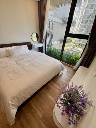 Mai Kenny Homestay-Swanlake view/2Br/Bathtub/0505a Apartment in Laos