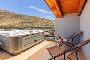 Villa Bianca with Jacuzzi Apartment in Crete