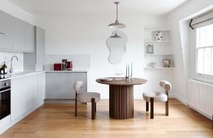 Bright Chelsea apt & sun terrace Vacation rental in City of Westminster