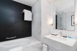Awe-Inspiring Studio With Burj Khalifa View Vacation rental in Dubai
