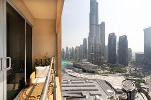 Cozy Studio with Stunning Views of Burj Khalifa Vacation rental in Dubai