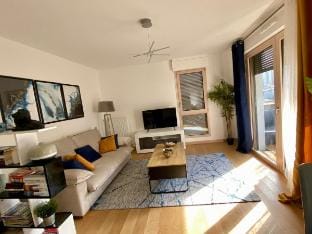 Industrial Loft next to Paris La Défense Arena Vacation rental in Île-de-France
