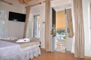Elen's Poros House Vacation rental in Islands
