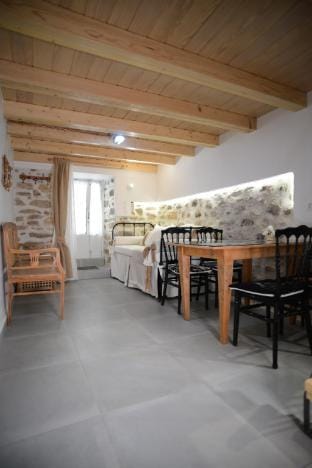 Elen's Poros House Vacation rental in Islands