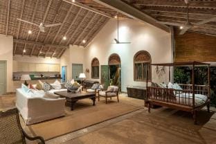 Samudra Beach Villa with Private Pool and Chef Vacation rental in Southern Province