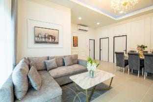 Villa Anna, with free Electricity  Villa in Pattaya City