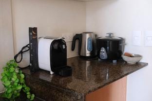 Bright & Comfy Condo in Makati Vacation rental in Pasay