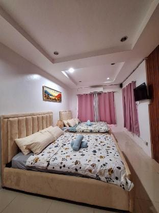 A1 BR 2 Beds Apartment Transient House in Abreeza Apartment in Davao City