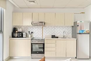 Silkhaus Signature 1BR| Afnan| Production City Vacation rental in Dubai