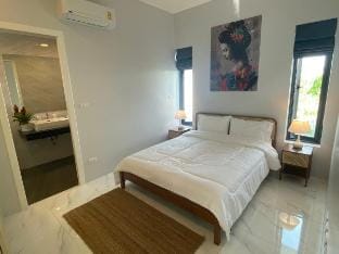 *Luxury Pool Villa | Prime Location | V108 Villa in Rawai