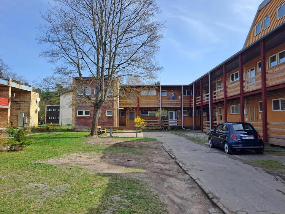 Cozy apt - 100m beach, AC, workstation, backyard Apartment in Jūrmala
