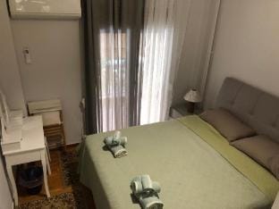 Charming 2 Bedroom Apartment in Kallithea, Greece Apartment in Kallithea