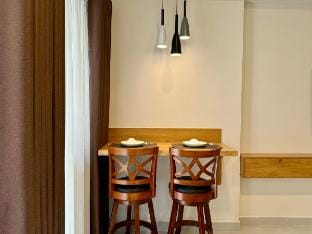 One Bedroom Apt w/ King Bed, walk to Bui Vien Vacation rental in Ho Chi Minh City
