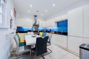 Ramsgate Seaside Town House by Yoko Property Vacation rental in Ramsgate