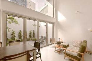 Caden Home | 4BR 4BA | 7" to the Sea Vacation rental in Da Nang