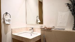 Luxe Dubai Marina Apartment | 5242 Building Apartment in Dubai