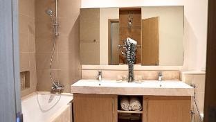 Luxe Dubai Marina Apartment | 5242 Building Apartment in Dubai