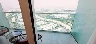 High-Rise Comfort Studio for rent at Damac Hillis Vacation rental in Dubai