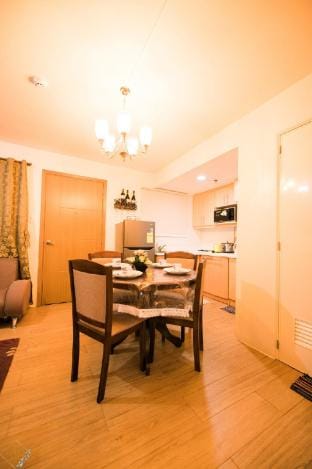 2 Bedroom with Balcony Tagaytay (Pet-friendly) Vacation rental in Tagaytay