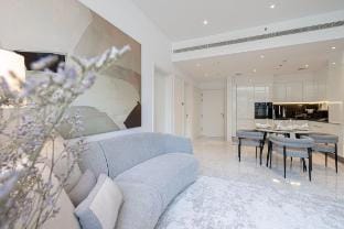 Elegant 1-BR Near Dubai Mall, Burj Khalifa View Vacation rental in Dubai