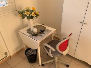 Cozy Sapphire Room | Air conditioning Wifi Garden Vacation rental in Vaulx-en-Velin