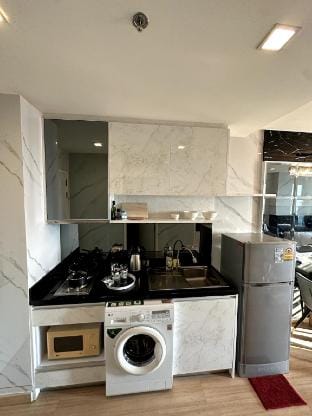 Stylish 1BR-BTS Phra Khanong Sky Infinity Pool&Gym Apartment in Bangkok