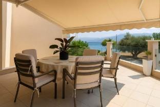 La Casa Rosa Seaside Getaway Vacation rental in Greece